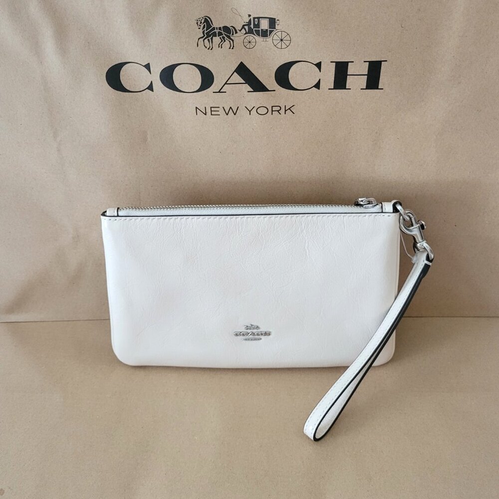 Coach CDY04 Ashton Wristlet Shiny crinkle leather Chalk Patent Clutch Bag Wallet - Picture 5 of 8